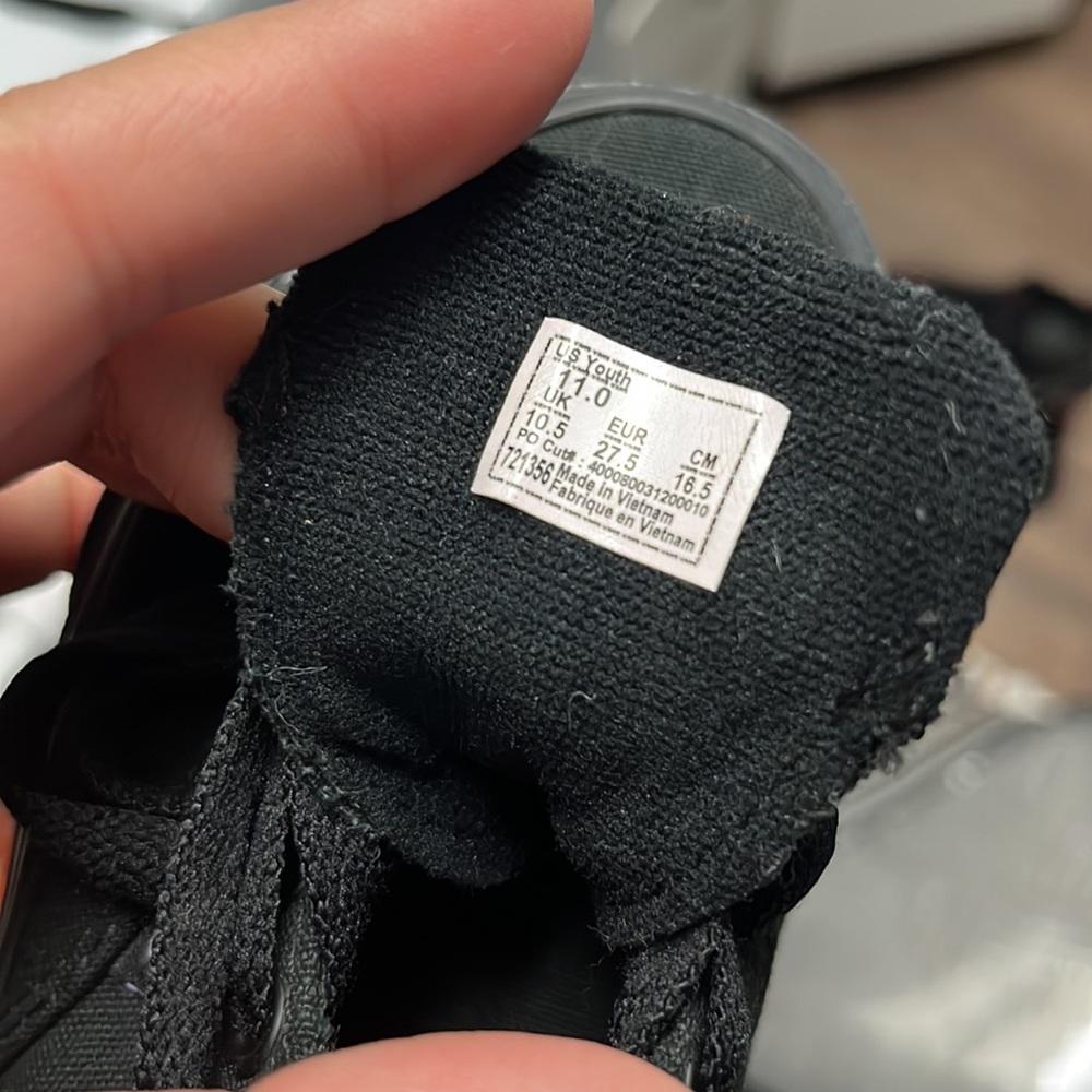 Vans - Picture 4 of 4